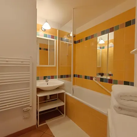Διαμέρισμα T1 Bis Avec Piscine Vue Golf Et Montagnes *